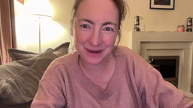 LouiseTswing online show from December 2024 11:35:02 PM