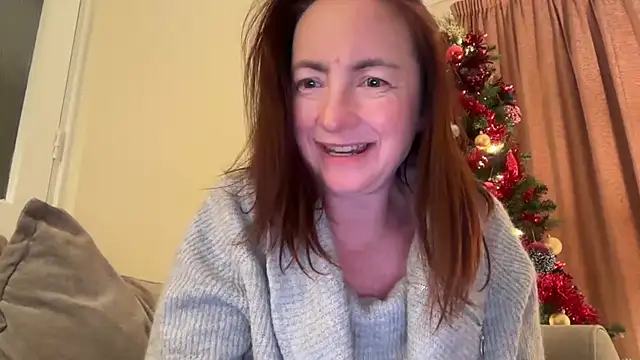 LouiseTswing online show from December 2024 06:56:02 PM