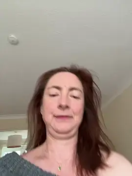 LouiseTswing online show from January 2025 12:47:02 PM