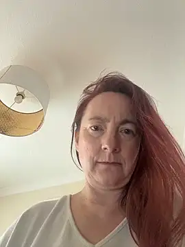 LouiseTswing online show from February 2026 02:21:02 PM