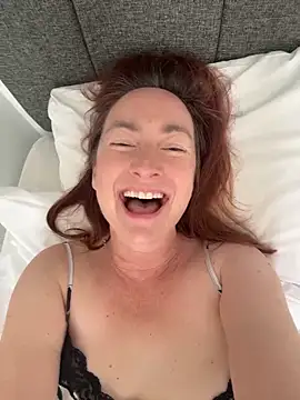 LouiseTswing online show from June 2026 03:32:02 PM