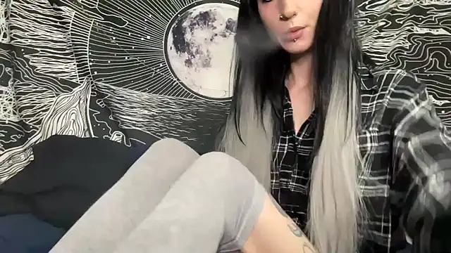 MissMidnightUK online show from February 2025 12:19:01 AM