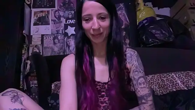 MissMidnightUK online show from November 2025 11:59:02 PM