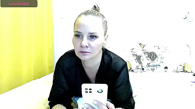 Milen Milf online show from February 2025 06:49:02 PM