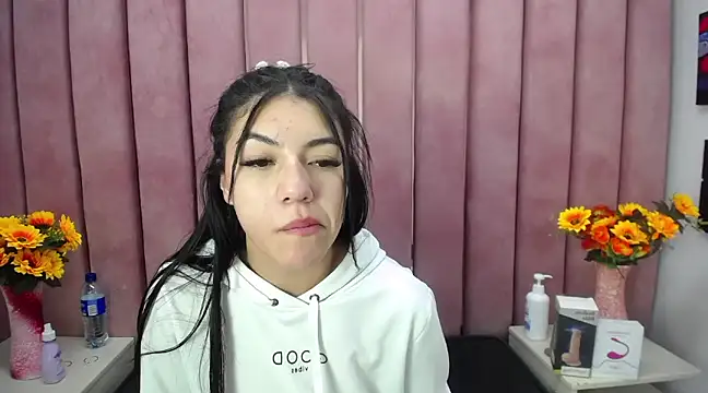 Poly Sasha  online show from March 2025 06:10:02 AM