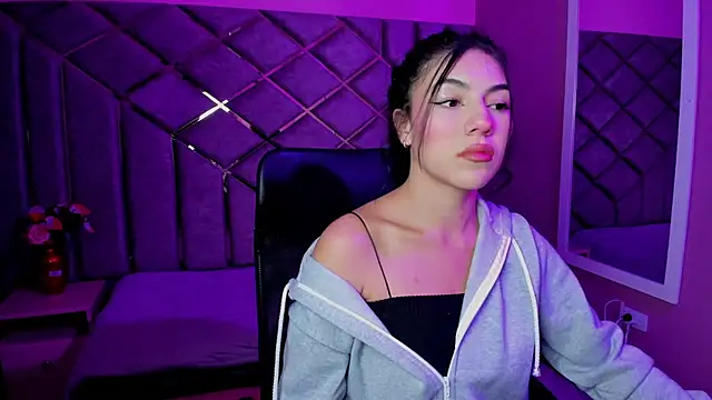 Poly Sasha  online show from November 2025 03:49:02 AM