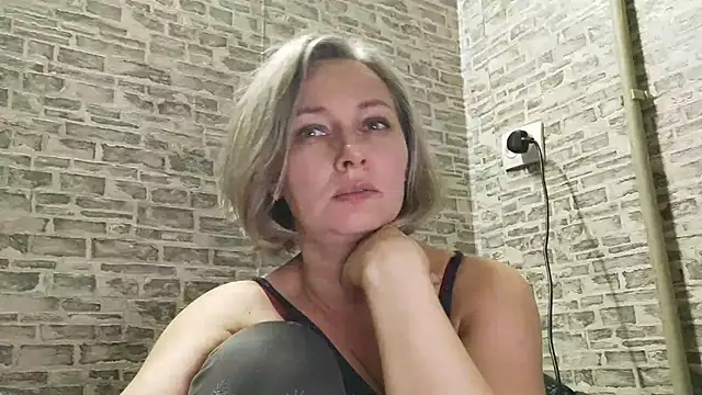 EdithManning online show from January 2025 06:51:02 PM