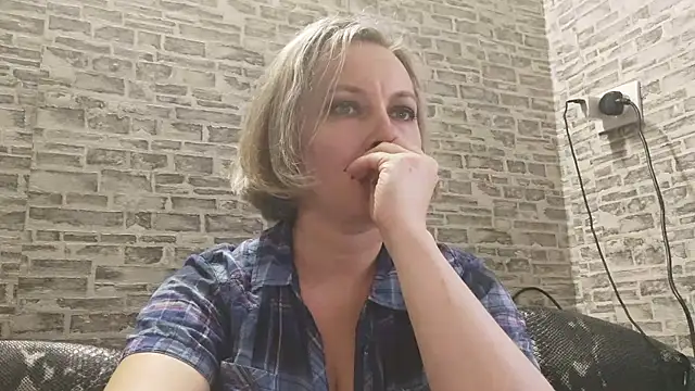 EdithManning online show from January 2025 01:21:02 PM