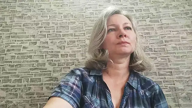 EdithManning online show from September 2025 05:18:01 AM