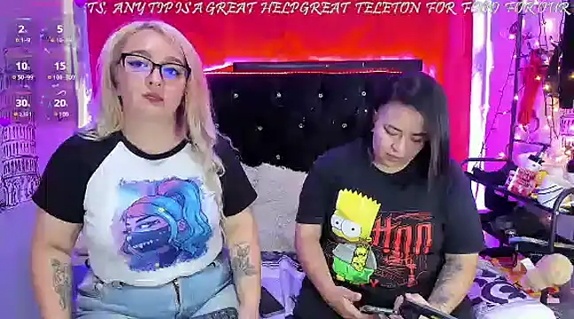 Snapshot of katieeandsharonn chatting on January 2025 08:30:01 PM katieeandsharonn online show from January 2025 08:30:01 PM