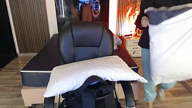 Sam mansson66 online show from March 2026 01:11:02 PM