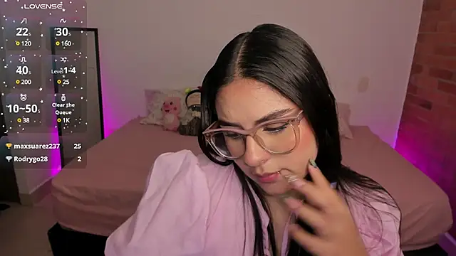 charlotte blass online show from December 2024 05:34:01 AM