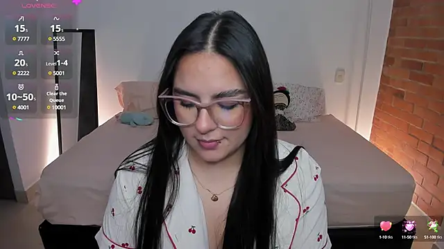 charlotte blass online show from January 2025 02:11:01 AM