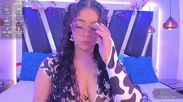 antonelllepiercee online show from April 2026 11:23:02 AM