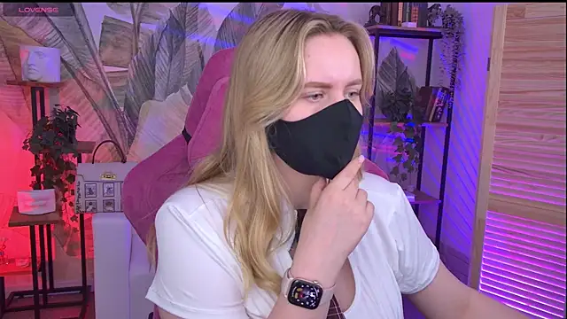 KellyPoter online show from June 2026 09:02:01 AM