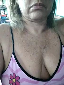 Kasandra Ho online show from February 2025 01:54:01 PM