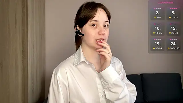 EditaBumford online show from May 2026 07:46:01 AM