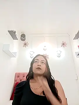 Snapshot of samanthaPuxy chatting on February 2025 08:00:02 AM samanthaPuxy online show from February 2025 08:00:02 AM