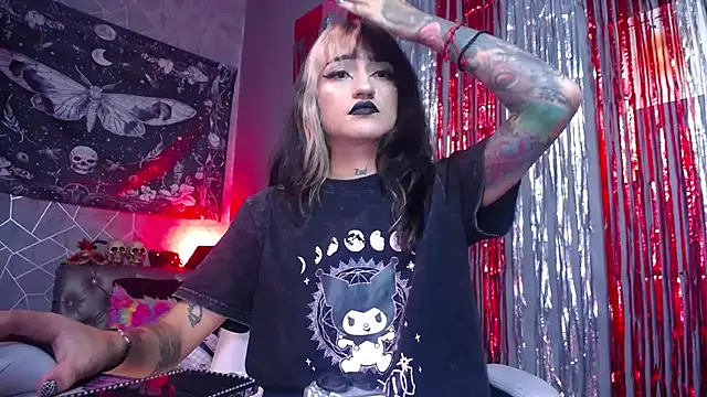 amelierouss online show from May 2026 10:59:02 PM