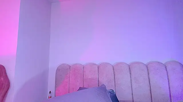 mia stanfort online show from January 2026 07:16:01 PM