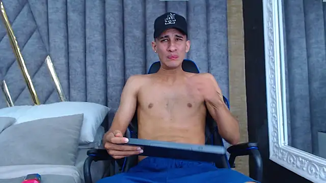 Snapshot of JakeMoxley chatting on March 2025 09:43:01 AM JakeMoxley online show from March 2025 09:43:01 AM