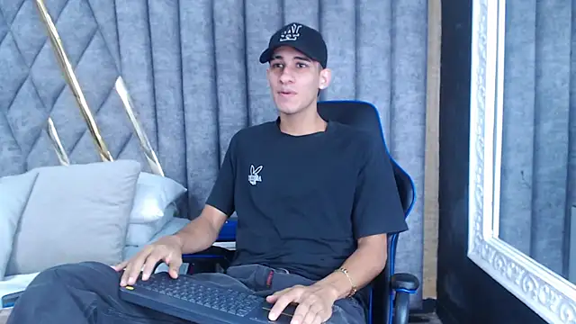 Snapshot of JakeMoxley chatting on March 2025 01:38:02 PM JakeMoxley online show from March 2025 01:38:02 PM