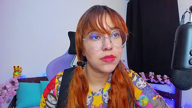  Moon Johnson online show from November 2025 12:44:01 AM