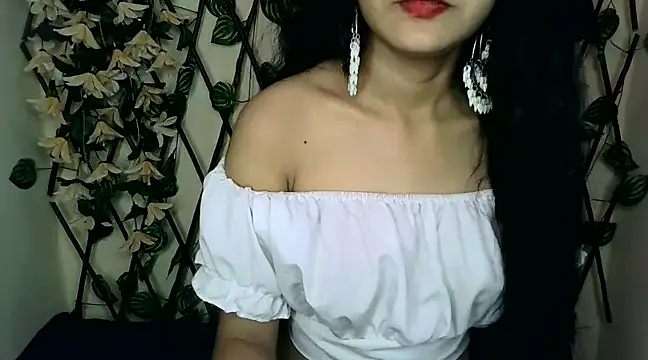 SUZY FROMUS online show from February 2025 06:53:01 PM