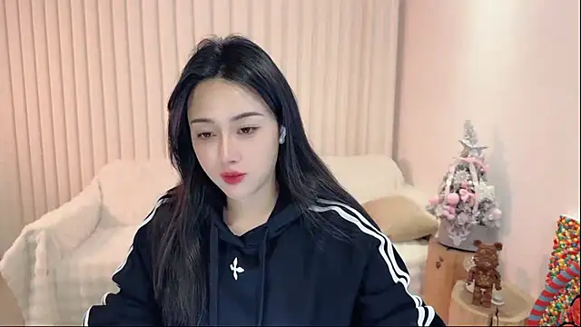 K-moumou online show from March 2025 07:53:01 PM