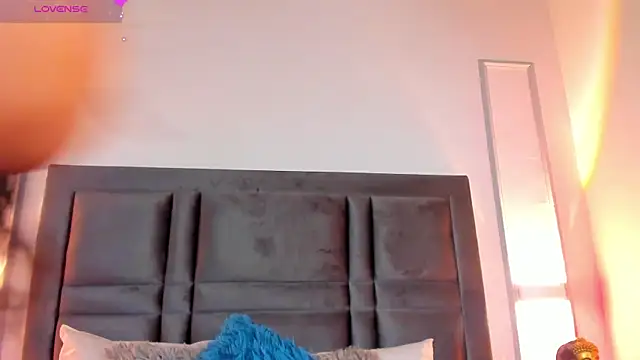 EmmaBecket2 online show from February 2025 05:01:01 AM