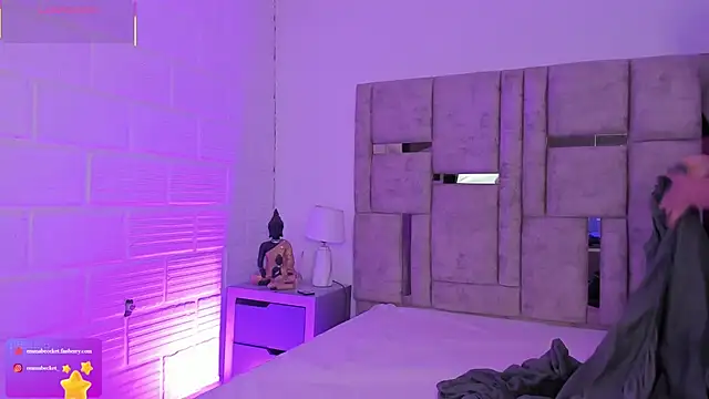 EmmaBecket2 online show from December 2025 03:48:01 AM