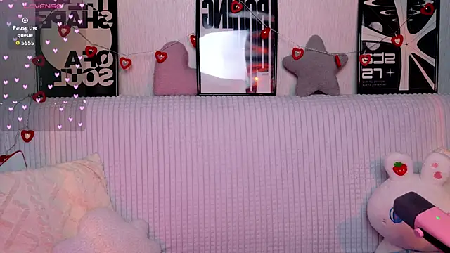 KittiMissi online show from May 2026 03:08:02 PM