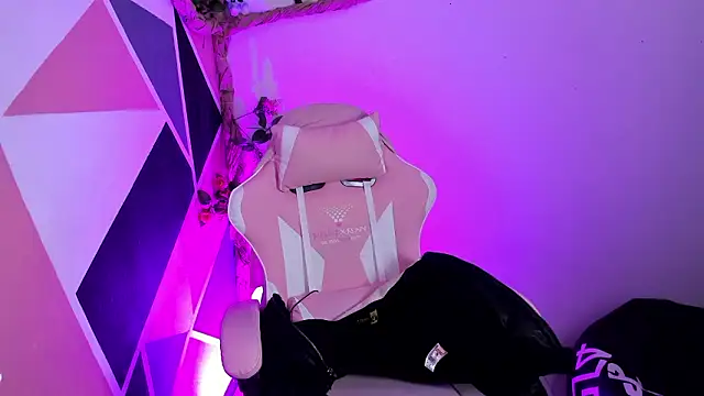 Snapshot of Carol_Pinter chatting on February 2026 02:45:01 PM Carol Pinter online show from February 2026 02:45:01 PM