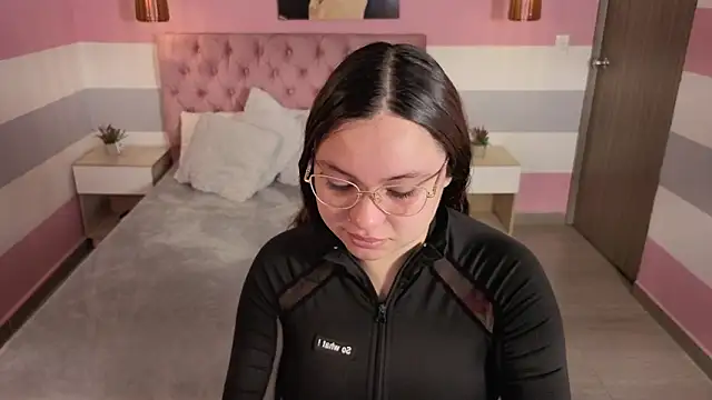 Snapshot of Carol_Pinter chatting on February 2026 02:54:01 PM Carol Pinter online show from February 2026 02:54:01 PM