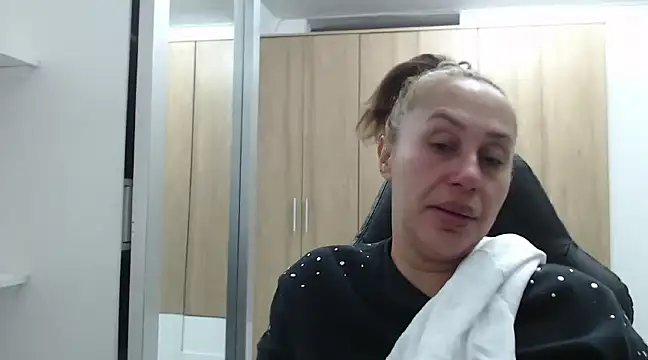 RoxanaLove9 online show from January 2025 12:16:02 AM