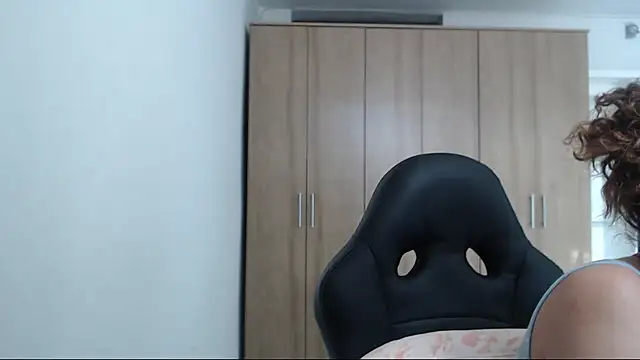 RoxanaLove9 online show from November 2025 07:27:01 PM