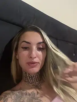 Snapshot of hotskinny1 chatting on March 2025 05:58:02 PM hotskinny1 online show from March 2025 05:58:02 PM