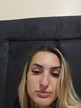 Snapshot of hotskinny1 chatting on March 2025 09:26:02 PM hotskinny1 online show from March 2025 09:26:02 PM