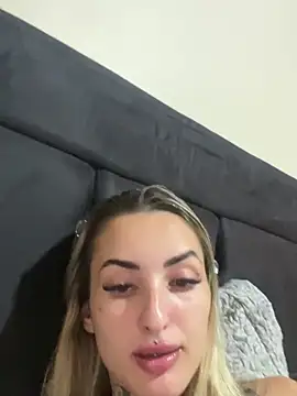 Snapshot of hotskinny1 chatting on March 2025 11:34:02 PM hotskinny1 online show from March 2025 11:34:02 PM