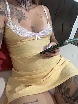 hotskinny1 online show from February 2026 10:21:01 PM