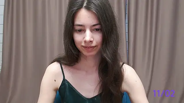 Snapshot of sweet_sweet_angel chatting on February 2025 08:48:01 AM sweet sweet angel online show from February 2025 08:48:01 AM