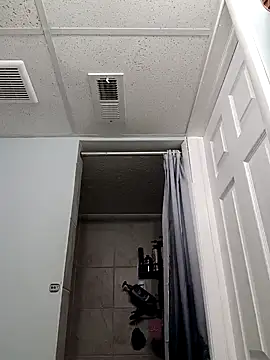 Snapshot of tryinitoutagain chatting on December 2024 10:50:01 PM tryinitoutagain online show from December 2024 10:50:01 PM