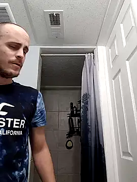 Snapshot of tryinitoutagain chatting on December 2024 03:58:01 AM tryinitoutagain online show from December 2024 03:58:01 AM