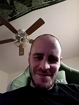 Snapshot of tryinitoutagain chatting on January 2025 08:14:02 PM tryinitoutagain online show from January 2025 08:14:02 PM