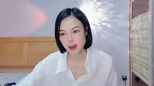 Linda-LL online show from January 2025 02:23:01 PM