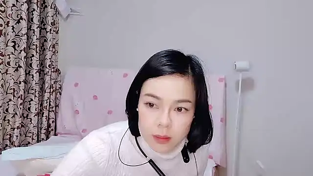 Linda-LL online show from March 2025 02:18:02 PM