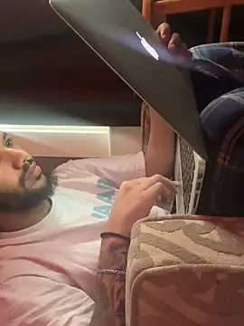 Snapshot of da1jaxx chatting on February 2025 05:07:01 PM da1jaxx online show from February 2025 05:07:01 PM