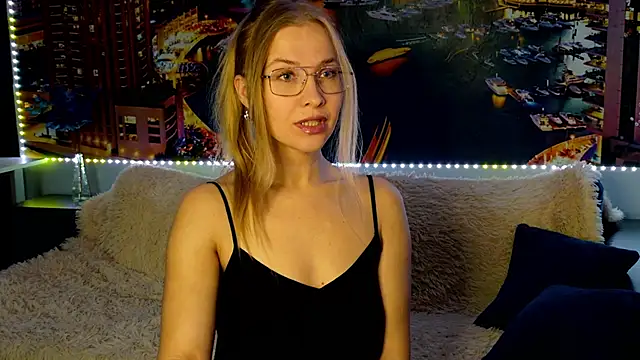 Snapshot of pusyavykusya chatting on November 2025 11:21:01 AM pusyavykusya online show from November 2025 11:21:01 AM