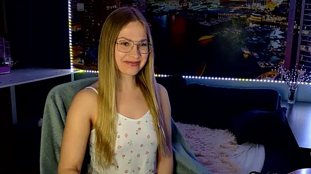 Snapshot of pusyavykusya chatting on April 2026 07:22:01 PM pusyavykusya online show from April 2026 07:22:01 PM