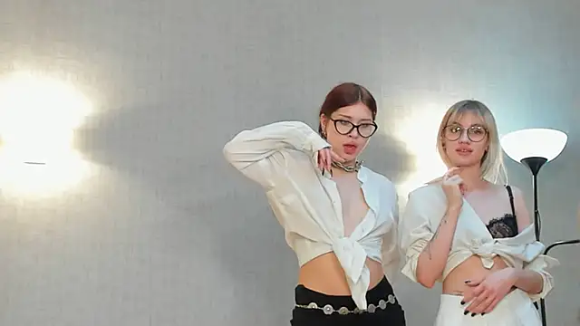 lina x x online show from March 2025 10:45:01 AM